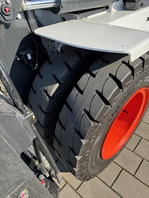 45459_D90S-9DEMO-14